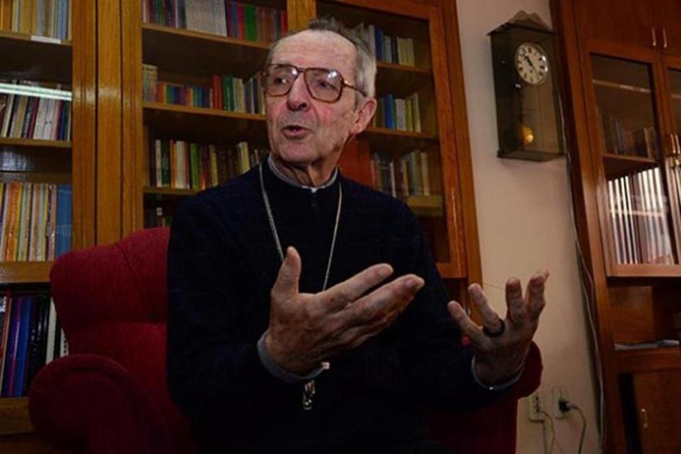 Evo dice a Solari que debería escuchar el perdón del Papa