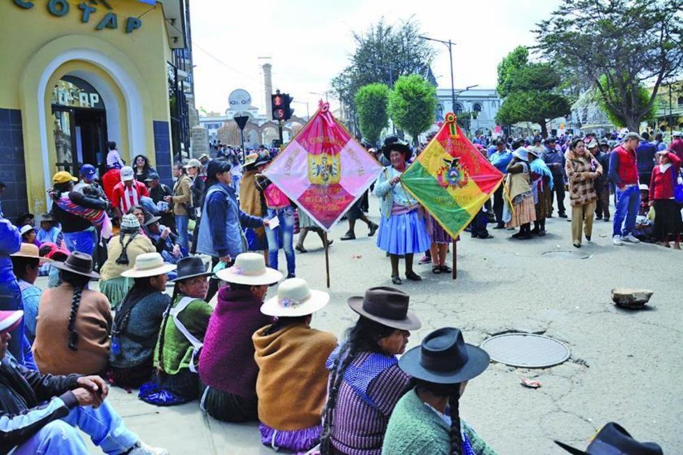 Comerciantes potosinos se oponen a cancelar tributos