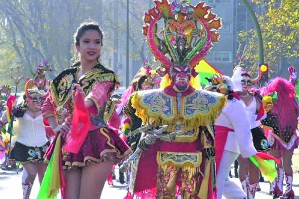 España vive la experiencia  del gran carnaval boliviano