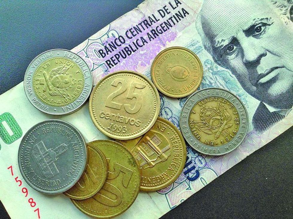Moneda argentina se aprecia al dolar