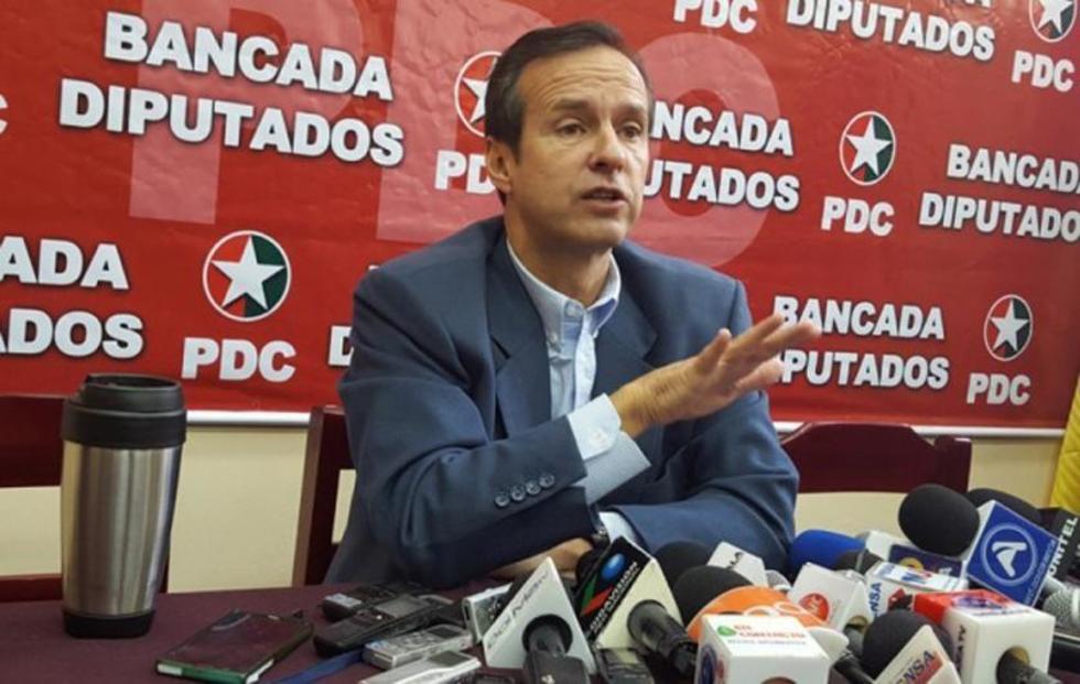 El expresidente Quiroga niega haberse reunido con institutos de EE.UU.