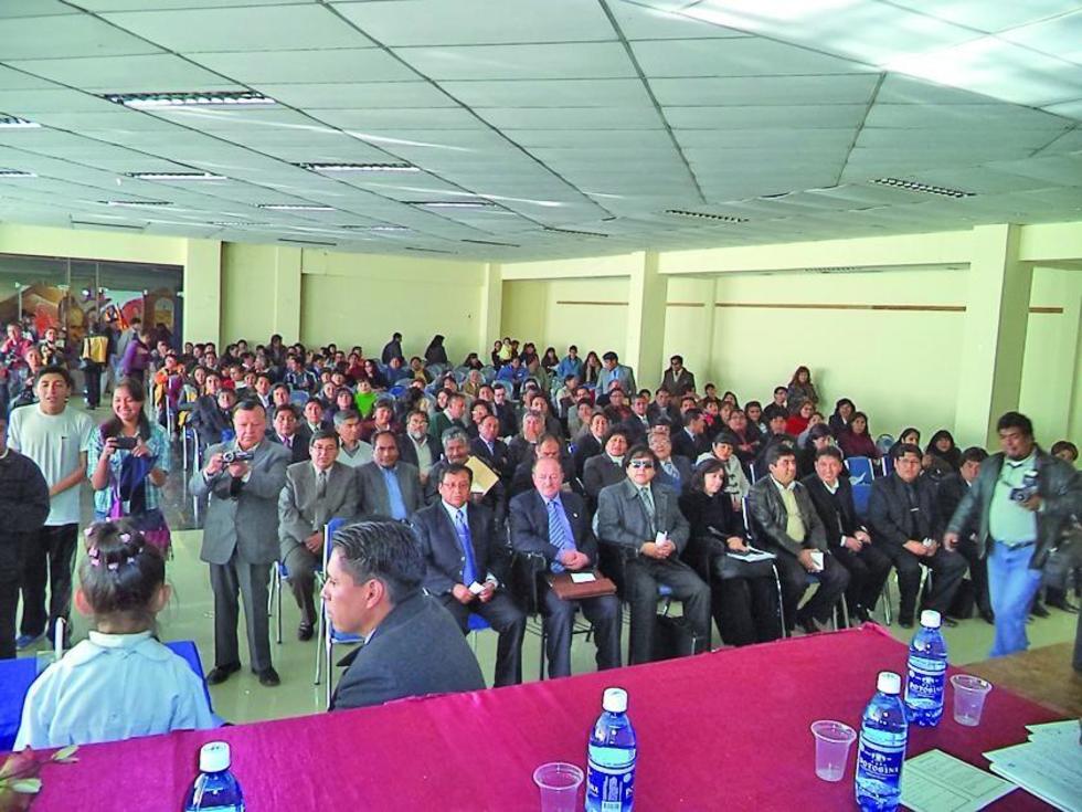 Directores ejercen tras proceso de calificación