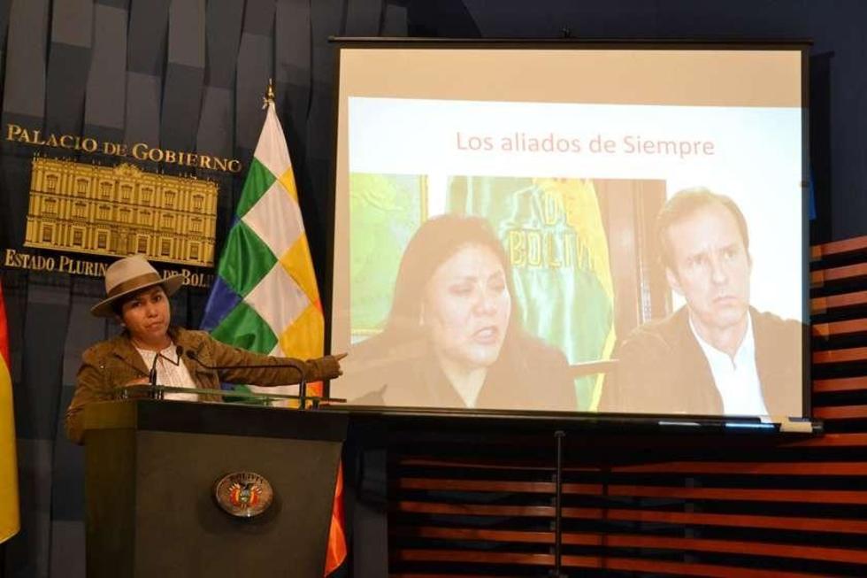 Denuncian que Sánchez Berzaín tiene contacto con la oposición