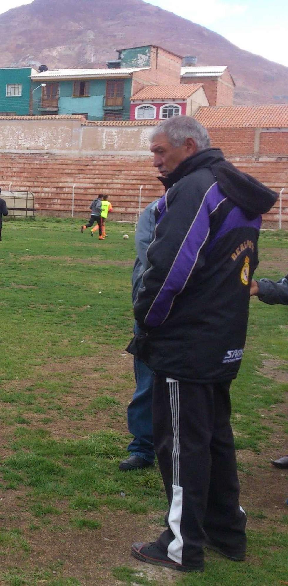Sanz empezará a diseñar el equipo para retar a la U 