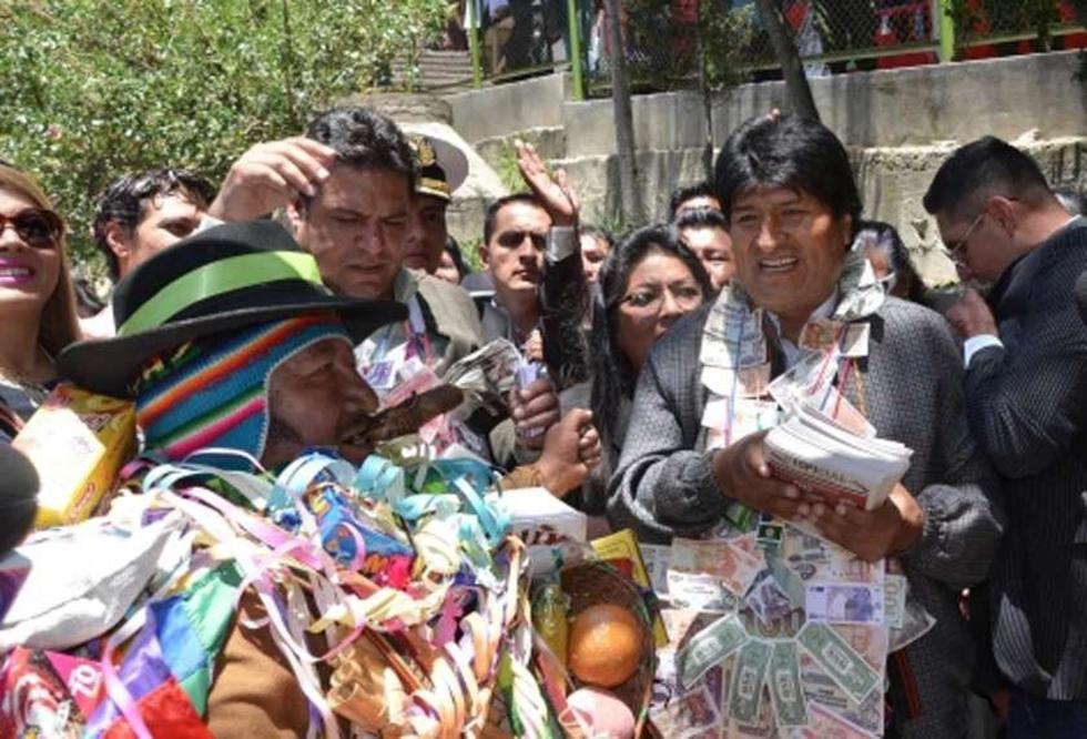 Piden al Ekeko crecimiento del país al inaugurar ayer la fiesta de Alasita