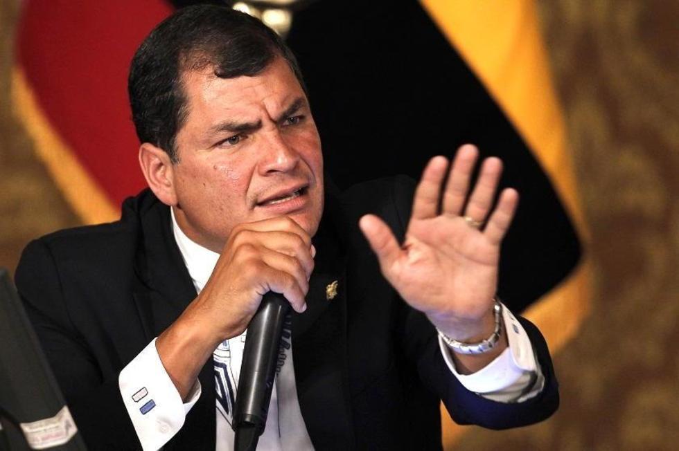 Rafael Correa advierte a la U. Andina de Ecuador sacarla si no acata ley local 