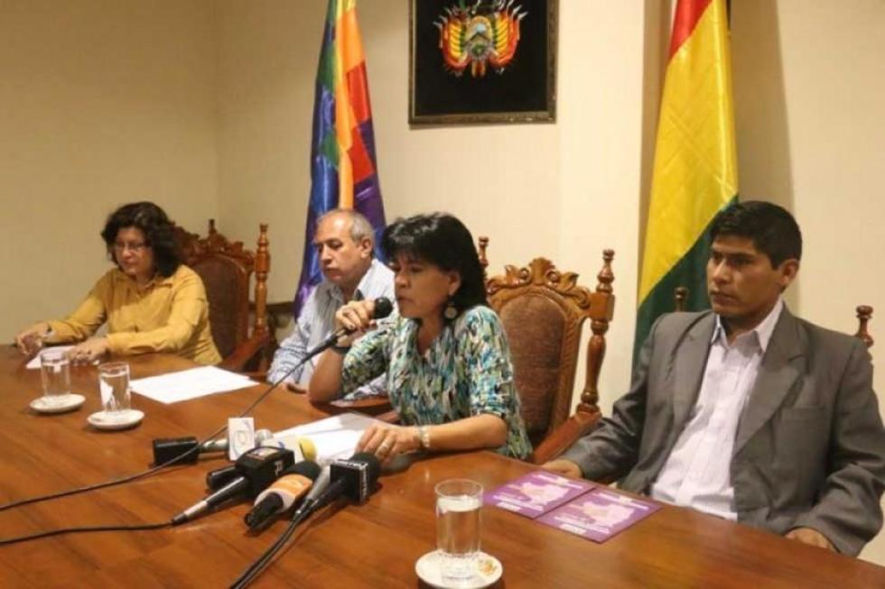Seis medios son sancionados de oficio por el TSE