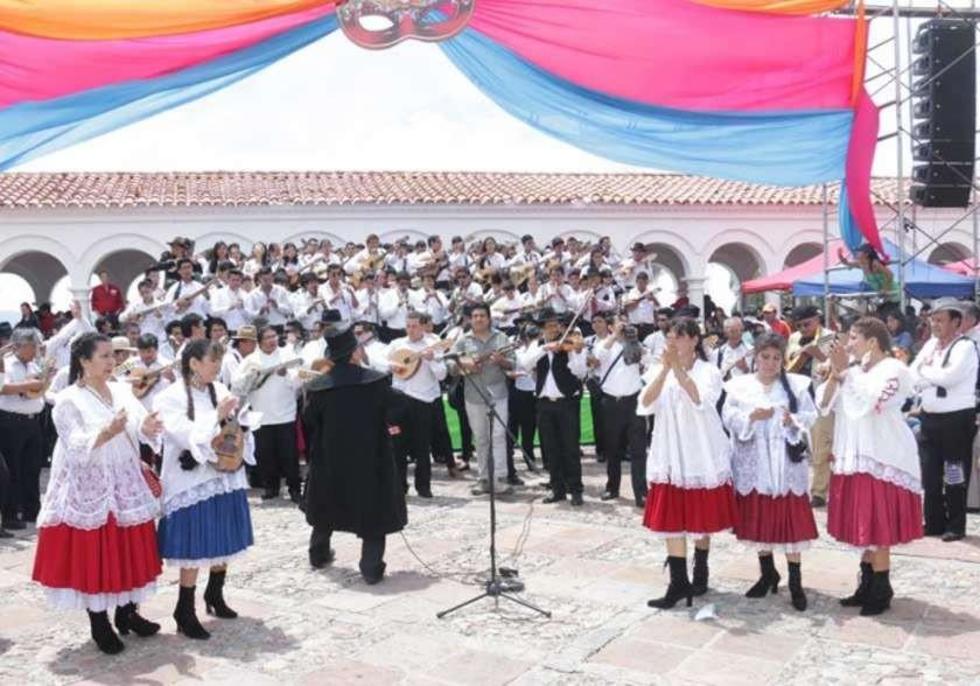 Música y gastronomía se fundieron en la Recoleta de la ciudad de Sucre