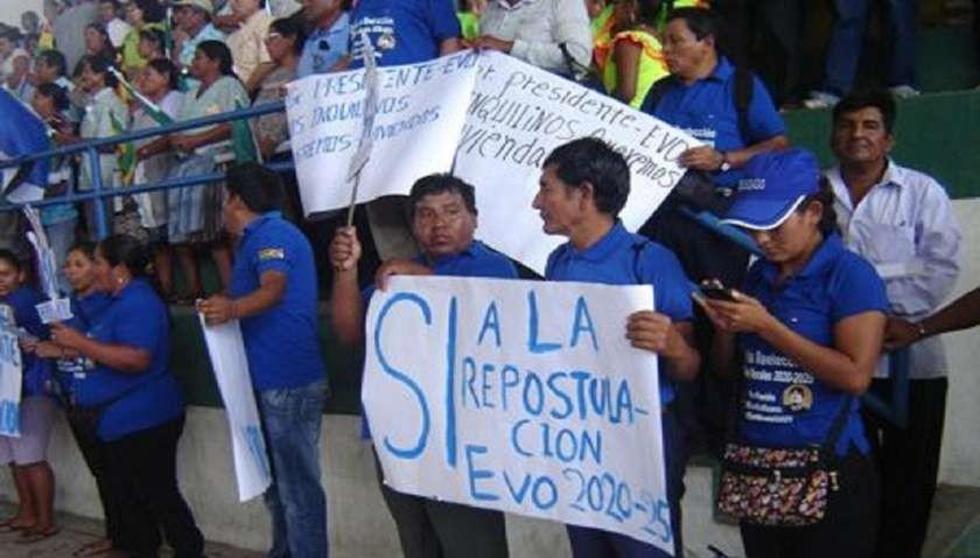 Funcionarios denuncian que les obligan a hacer campaña por el “Si”
