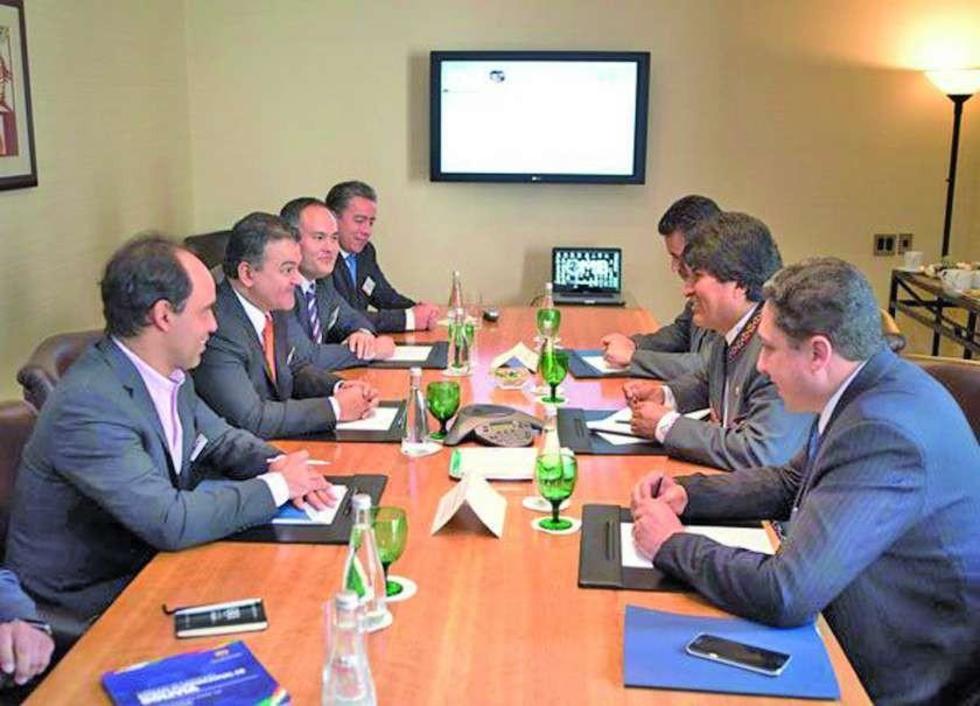 El Gobierno convocará a empresarios privados para enfrentar la crisis