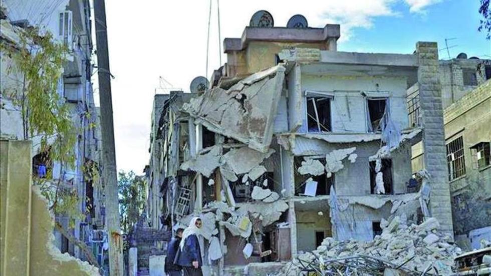Oposición ve difícil volver a Ginebra y Al Asad celebra avance en Alepo