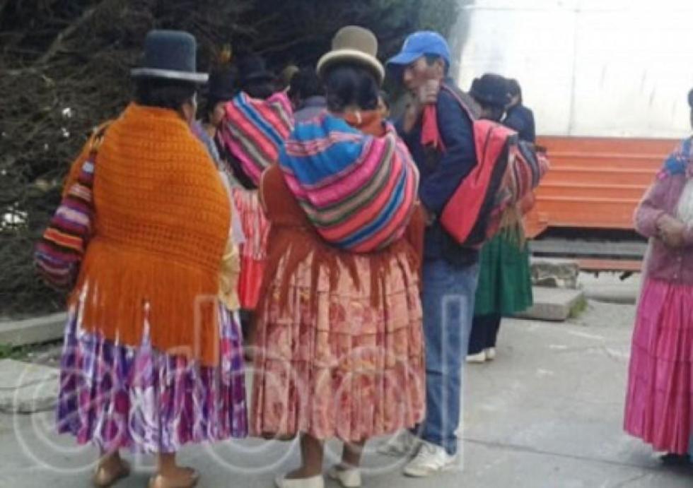 Detienen a hombre que se viste de mujer acusado de robo y de haber abusado a una menor