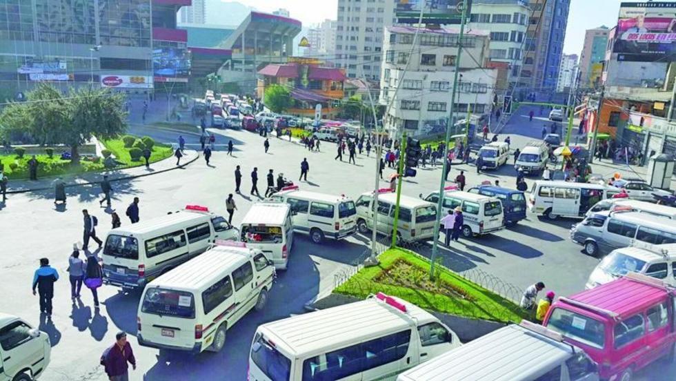Sube a 2 Bolivianos tarifa del transporte en La Paz