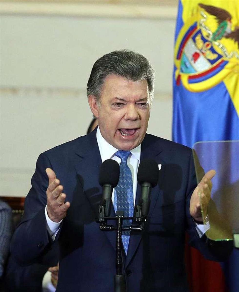 Santos dice a miembros del ELN que "los está dejando el tren de la paz"