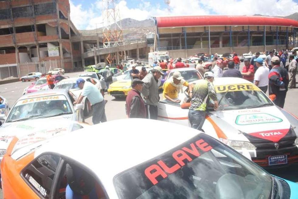 Automovilismo difiere por 24 horas la presentación de las planchas para elecciones