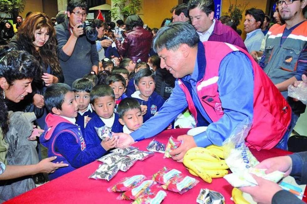 Inauguran entrega de desayuno y junta escolar fiscalizará 