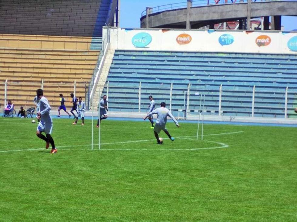 La banda roja se enfoca en las jugadas a balón parado
