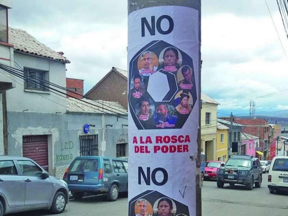 Denuncian guerra sucia a días del referendo nacional
