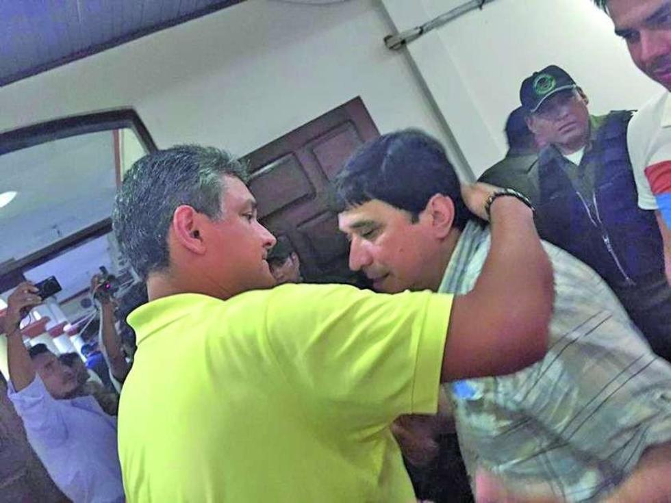 Exgobernador Lens sigue sin poder salir de la cárcel