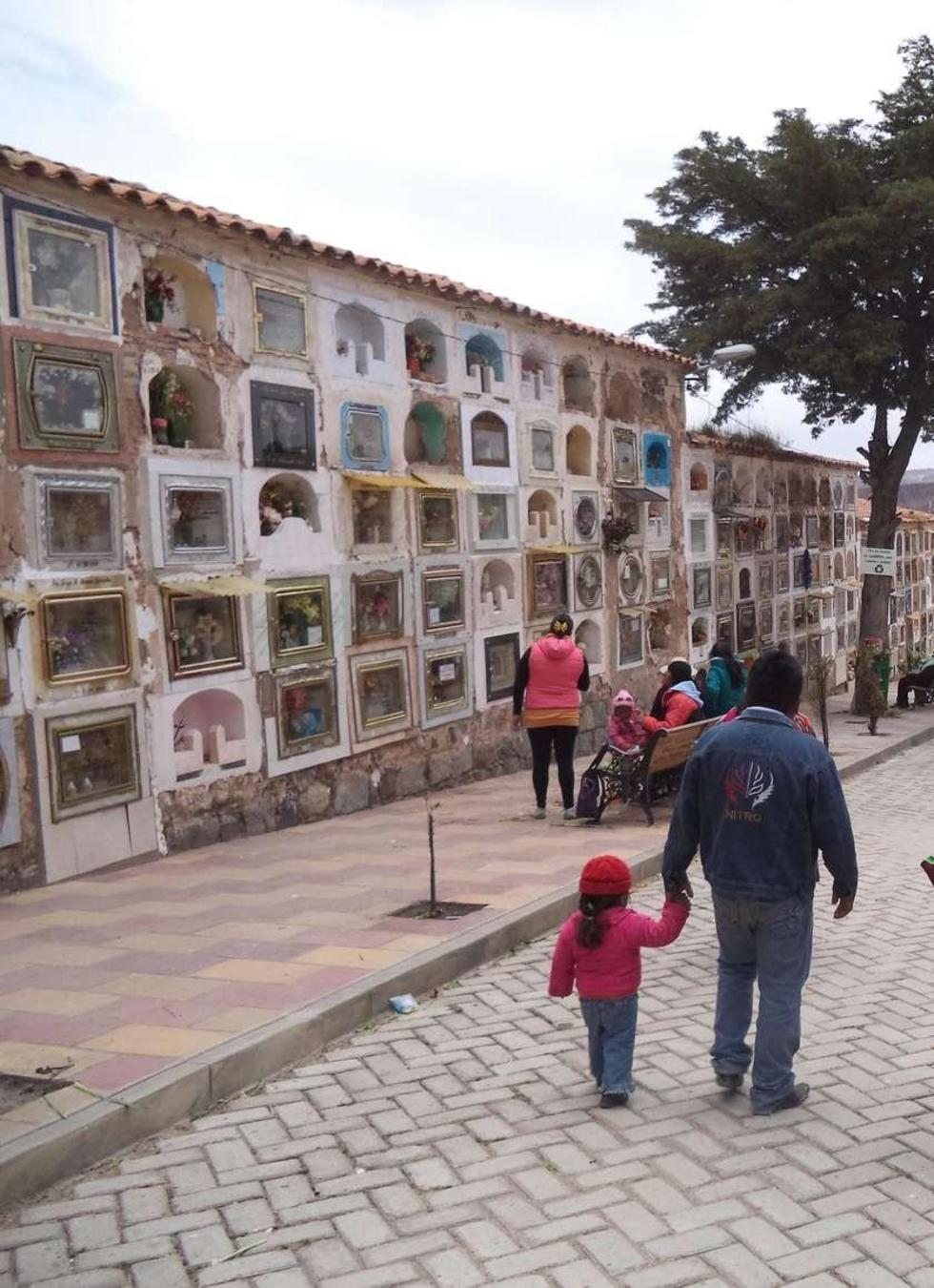 Sugieren la construcción de mausoleo para los Ilustres