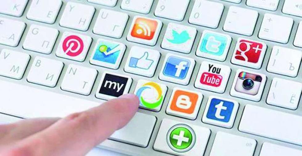 Plantean debatir uso de las redes sociales porque tumban gobiernos