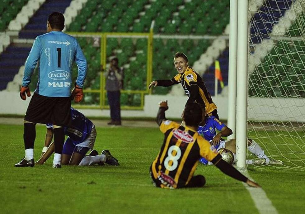 El Tigre se impone 3-2 a Blooming