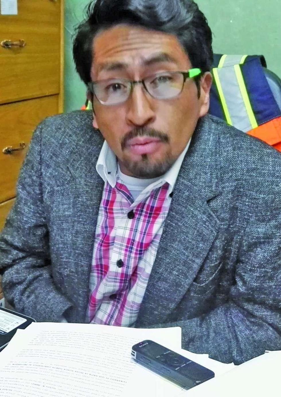 Cesan a 3 funcionarios acusados de corrupción