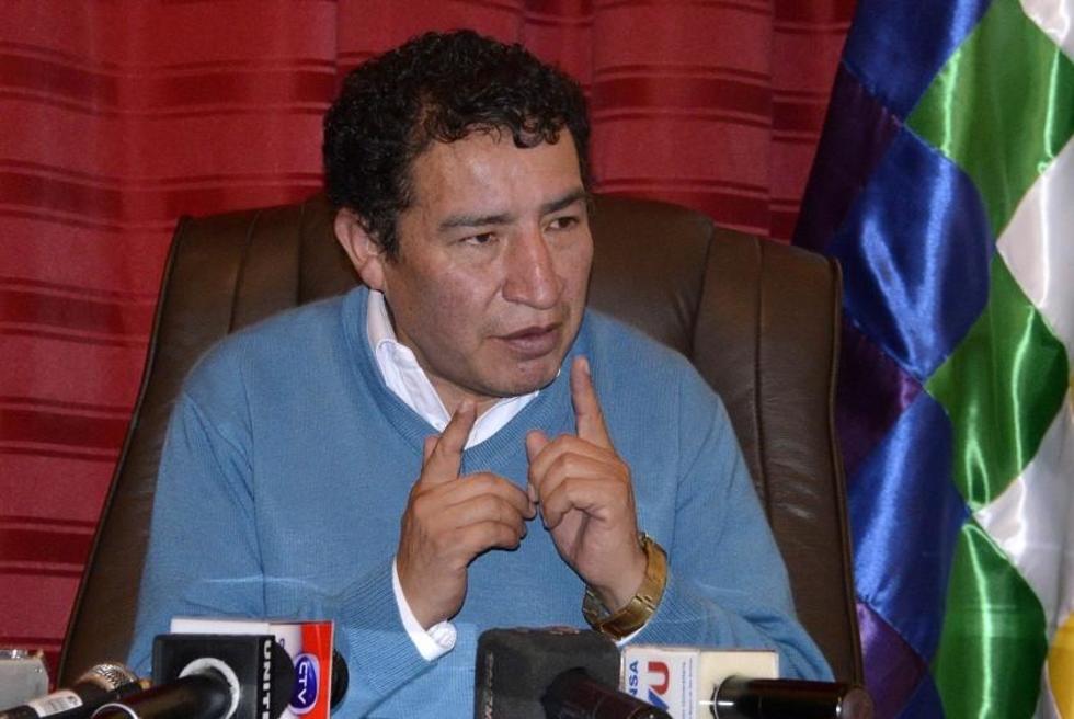 Diputado Borda tiene listo proyecto de ley para controlar uso de redes sociales