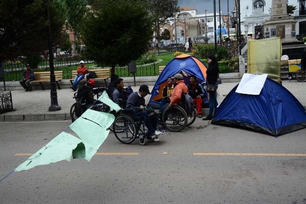 Personas con discapacidad piden un bono de Bs 6.000