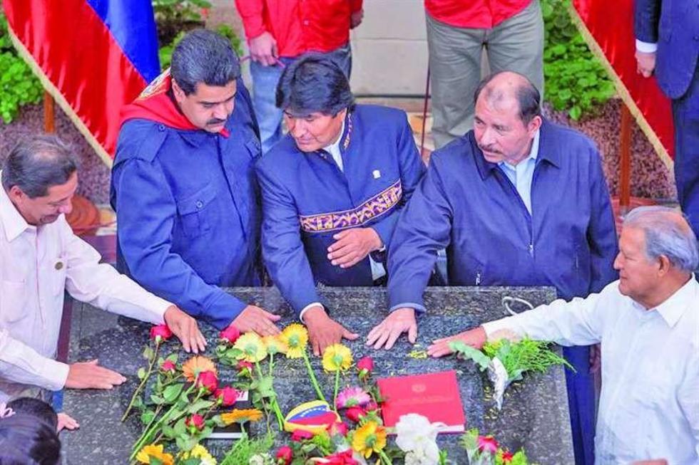 Rinden un homenaje al desaparecido Chávez