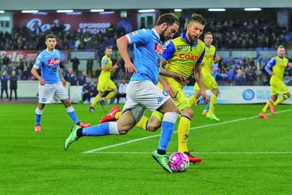 Higuaín y Callejón devuelven el triunfo al Nápoles 