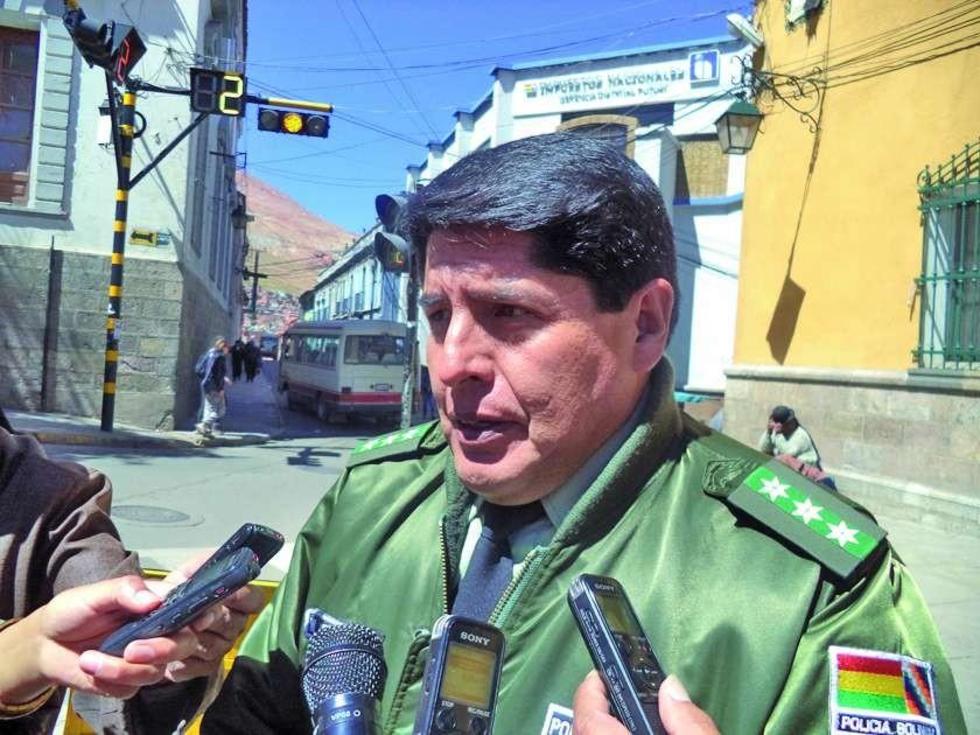 Tránsito incrementa número de sus agentes de parada