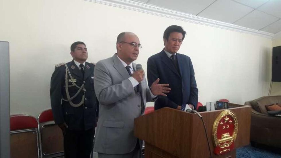 China y Bolivia firman un convenio de ayuda militar de $us 7.6 MM