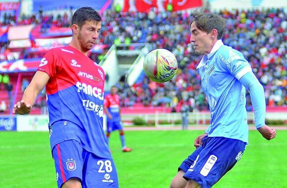Universitario empata y salva un punto en casa