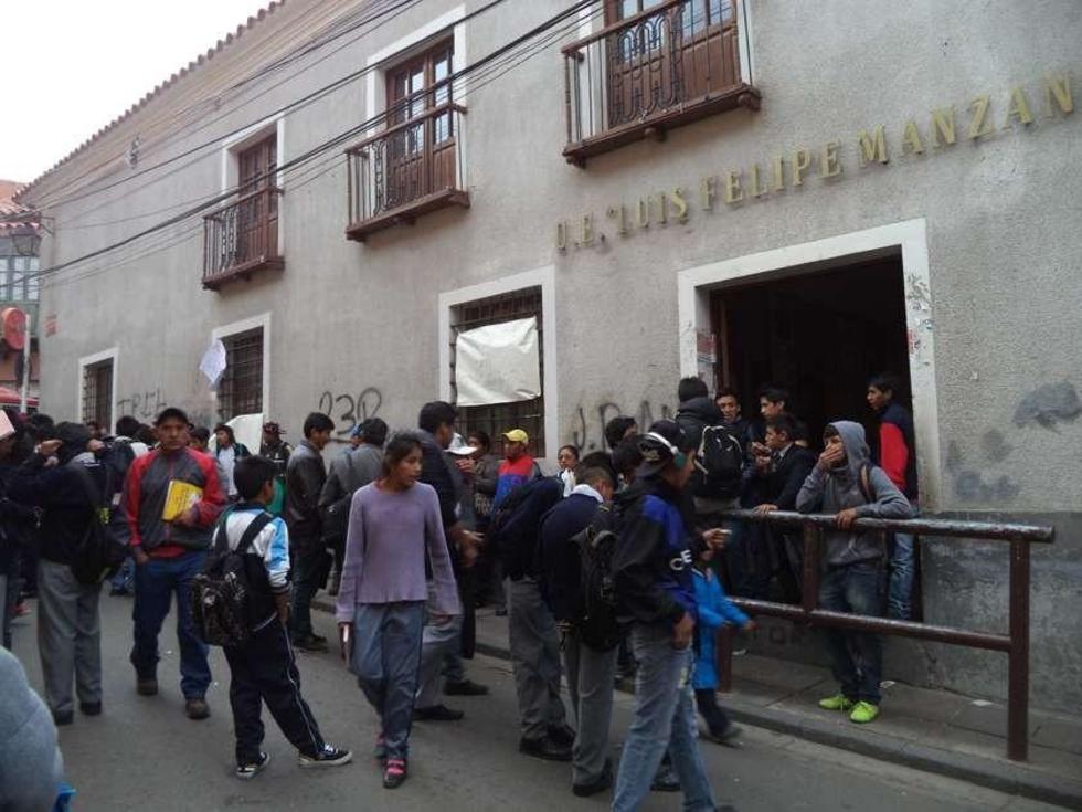 Piden que la directora del Manzano presente renuncia