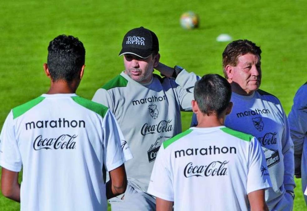 Baldi reservará a legionarios para visitar a la Argentina