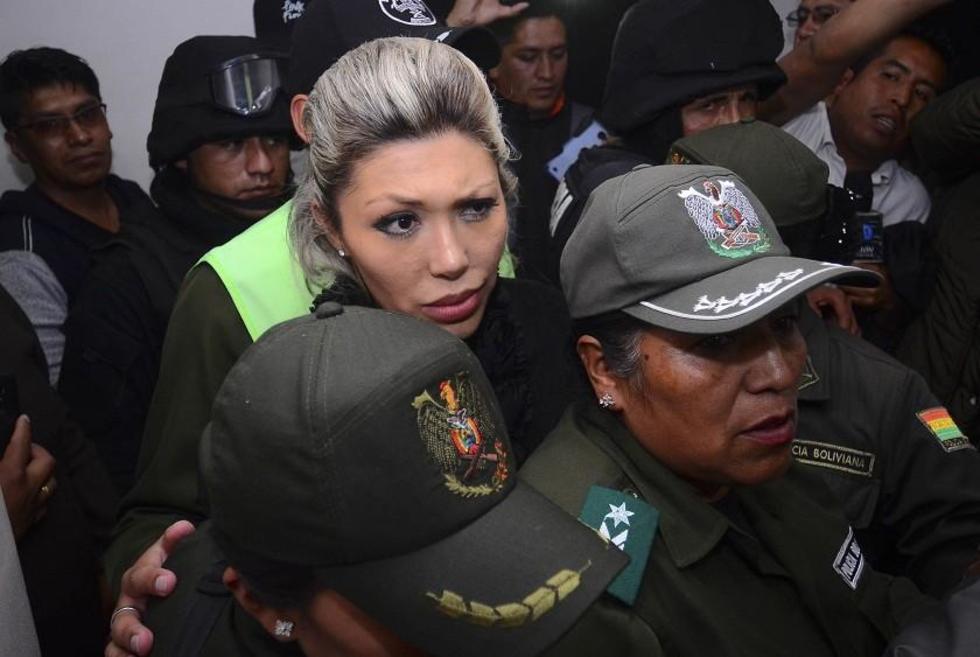 Gabriela Zapata tenía un diploma fraguado de la UMSA y un certificado falso de su hijo