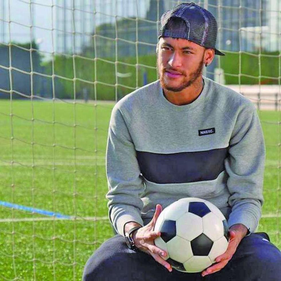 Justicia impone sanción millonaria a Neymar