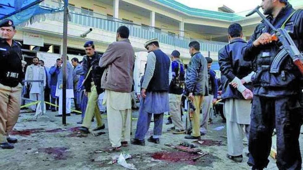Lahore entierra a sus muertos y Pakistán promete seguridad