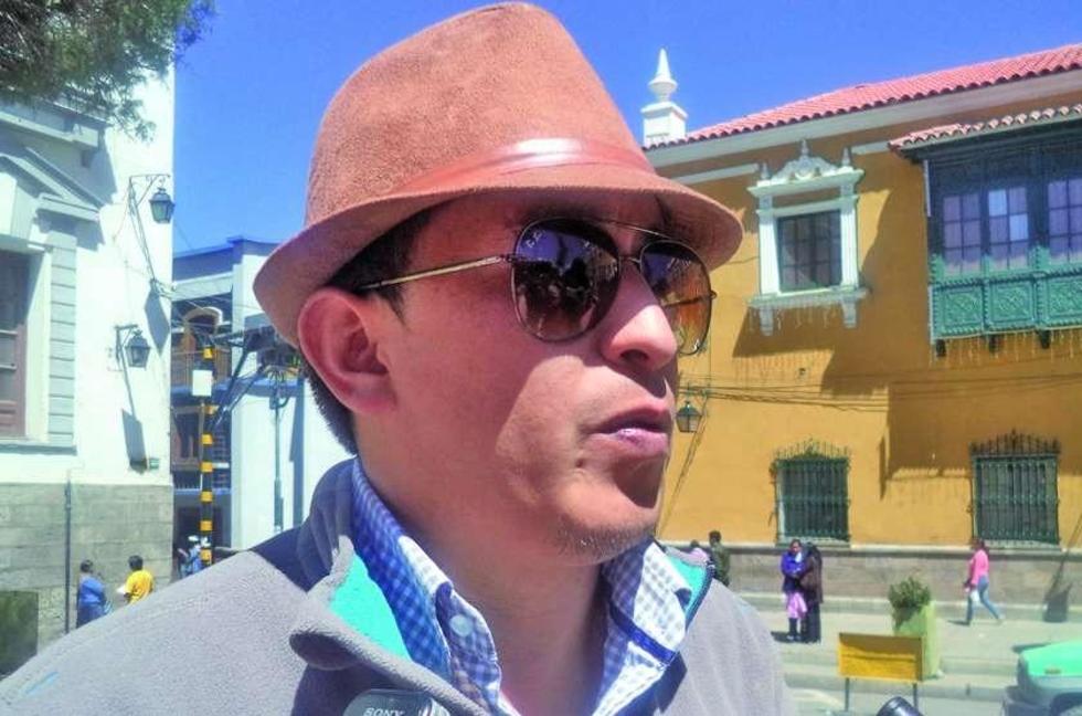 Asambleísta anuncia presentación de querella por corrupción