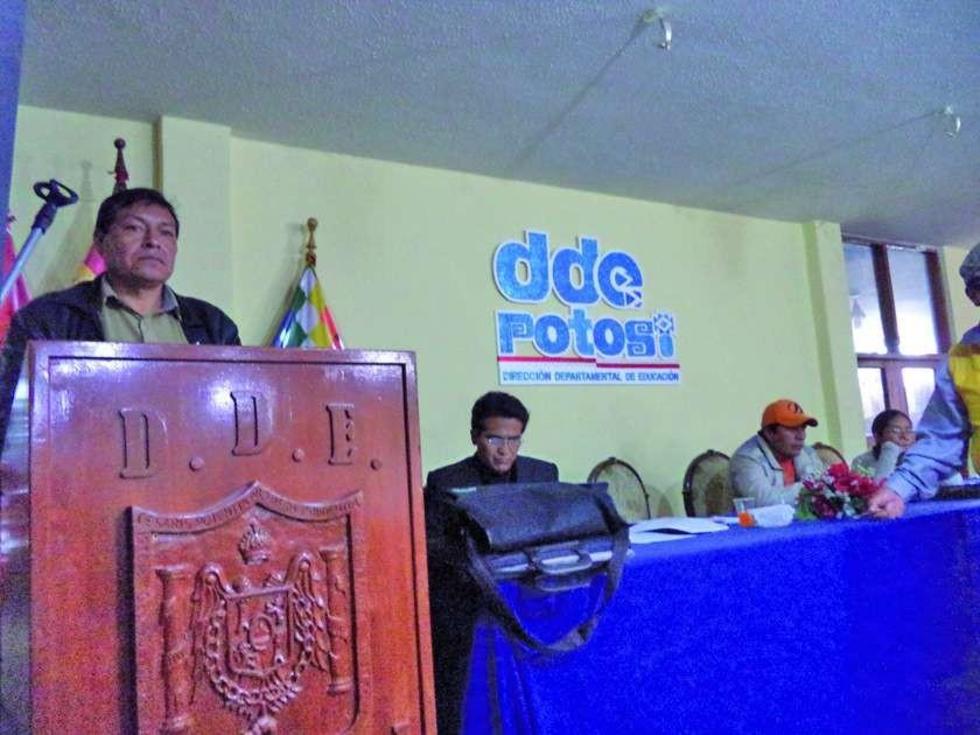 Reunión definirá actividades de los padres de familia en el Departamento