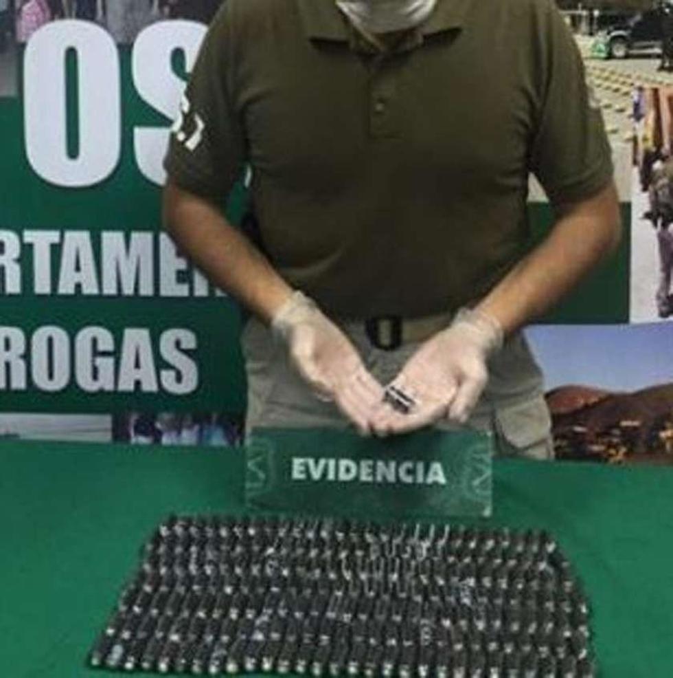 Aprehenden a bolivianos que llevaban cápsulas de clorhidrato de cocaína