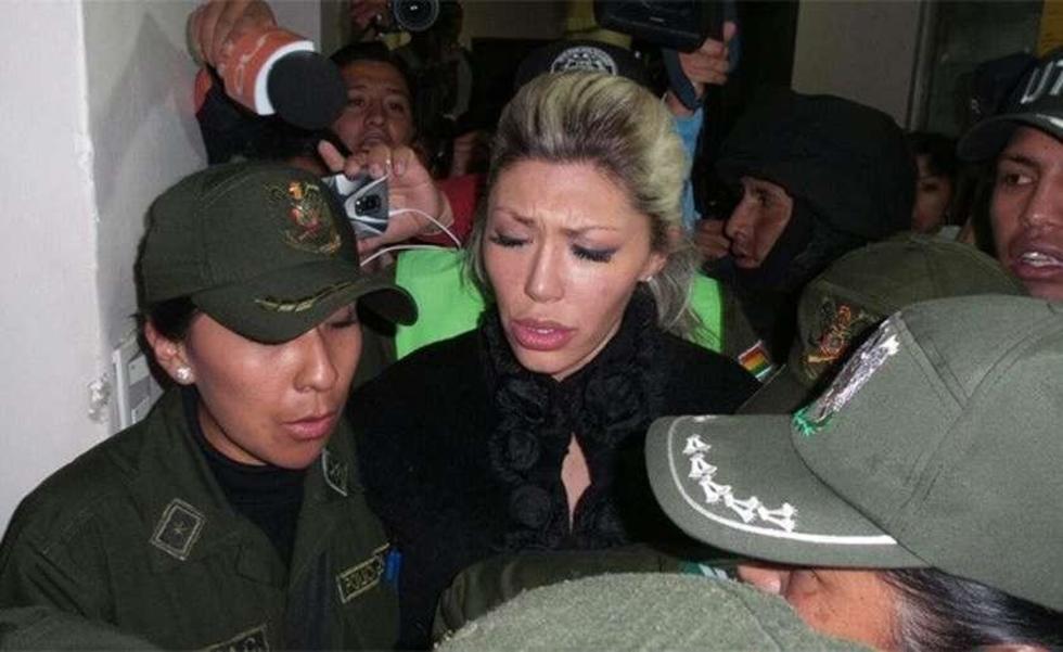 Anuncian que la exnovia de Evo alista pruebas contra Quintana 