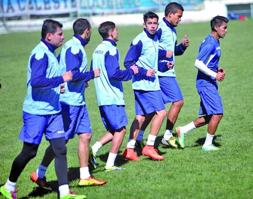 Los celestes están obligados a ganar a la banda roja