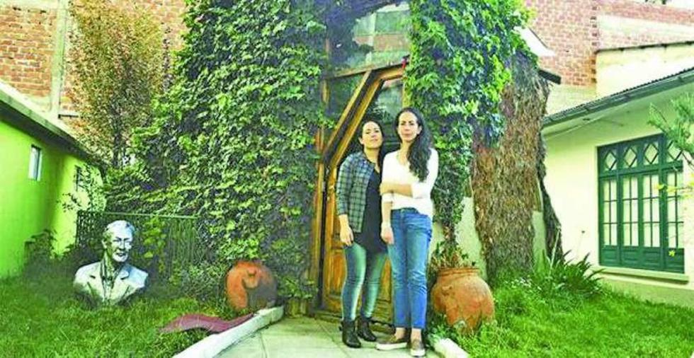 Revisan proyecto de carrera de Cine