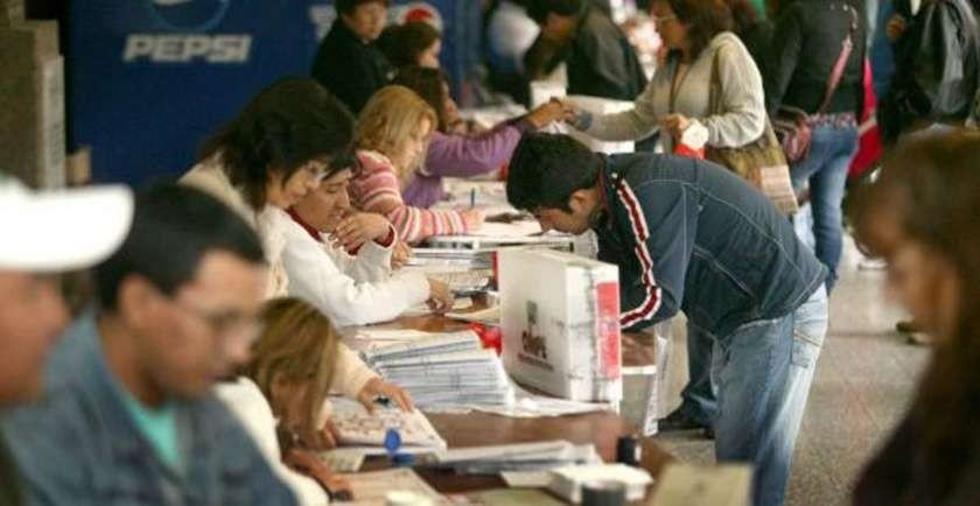 Más de seis mil peruanos votarán en Bolivia