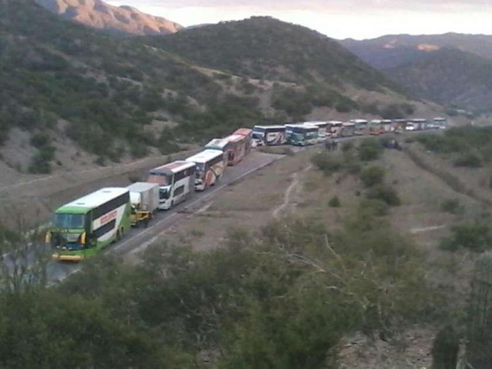 Choferes inician desde hoy bloqueo indefinido