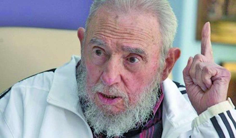 Fidel Castro aparece sorpresivamente en escuela de niños en Cuba