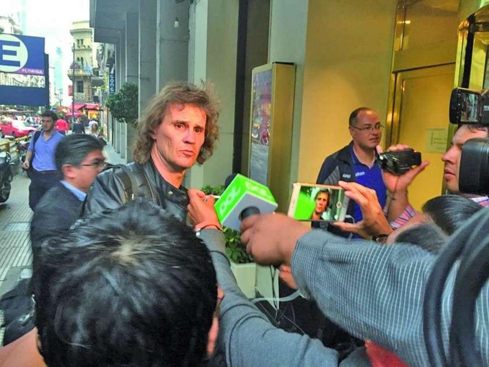 Insúa está inquietó por el tiempo entre uno y otro partido