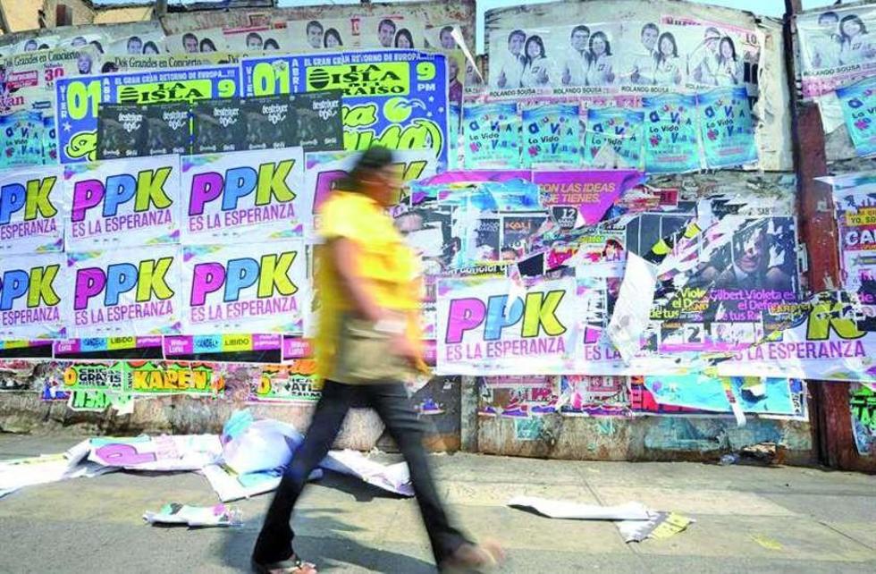 Los comicios en Perú se centran en quién irá a la segunda vuelta
